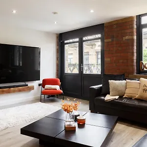  Apartment Stylish Penthouse With Outside Balcony! United Kingdom