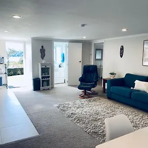  Apartment Churchill Oasis By The Sea New Zealand
